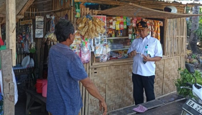 Peredaran Rokok Ilegal Kian Marak, Kasat Pol PP NTB Beri Edukasi Kepada Para Pedagang di Kabupaten Sumbawa