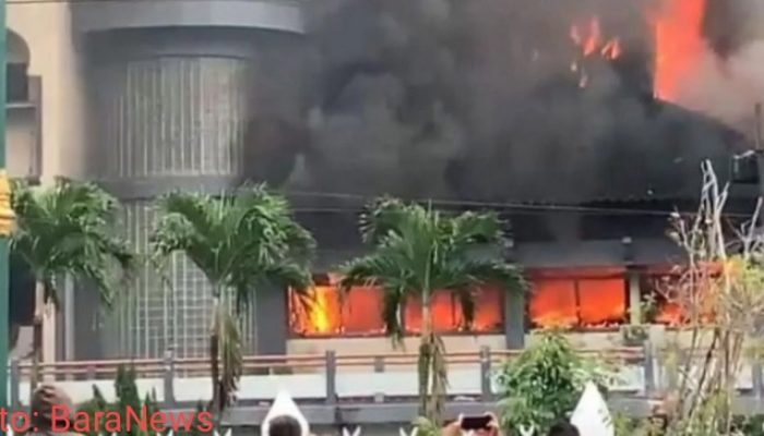 Keserakahan Gubernur Lalu Ikbal Untuk Merampok Kas Daerah, Pemicu Gerakan Masa Membakar Gedung DPRD NTB