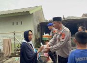 Ditpolairud Polda NTB Bagikan Takjil kepada Nelayan di Pantai Gading Mataram
